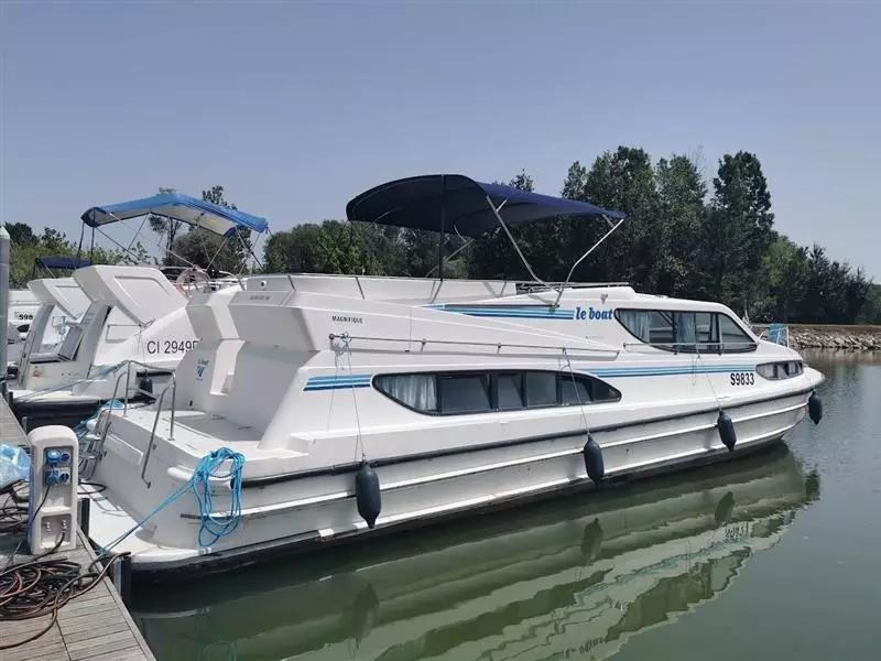Houseboat Holiday Italia