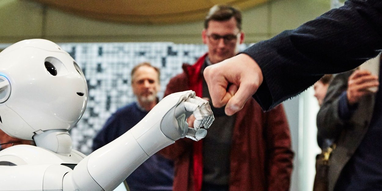 roboter-faust_stage_conference_tablet_retina